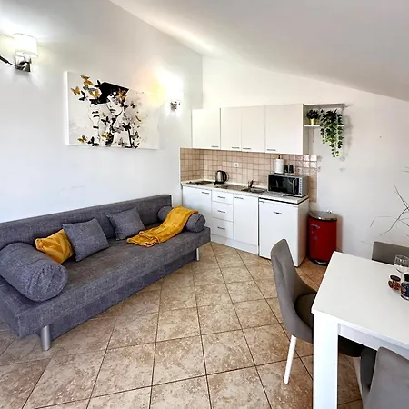 Luka Apartament Srima