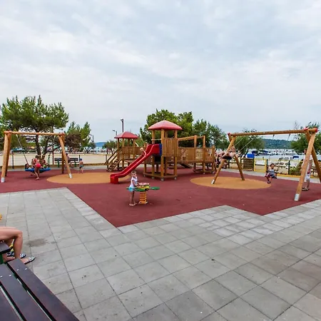Apartament Luka *